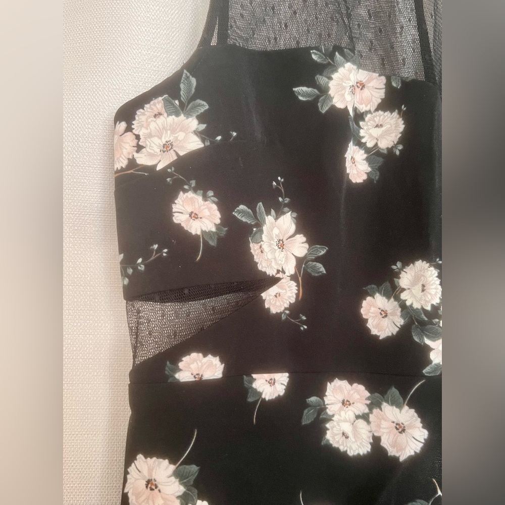 Express Black Floral Mesh Yoke Sleeveless Dress Size 12 - Picture 3 of 7